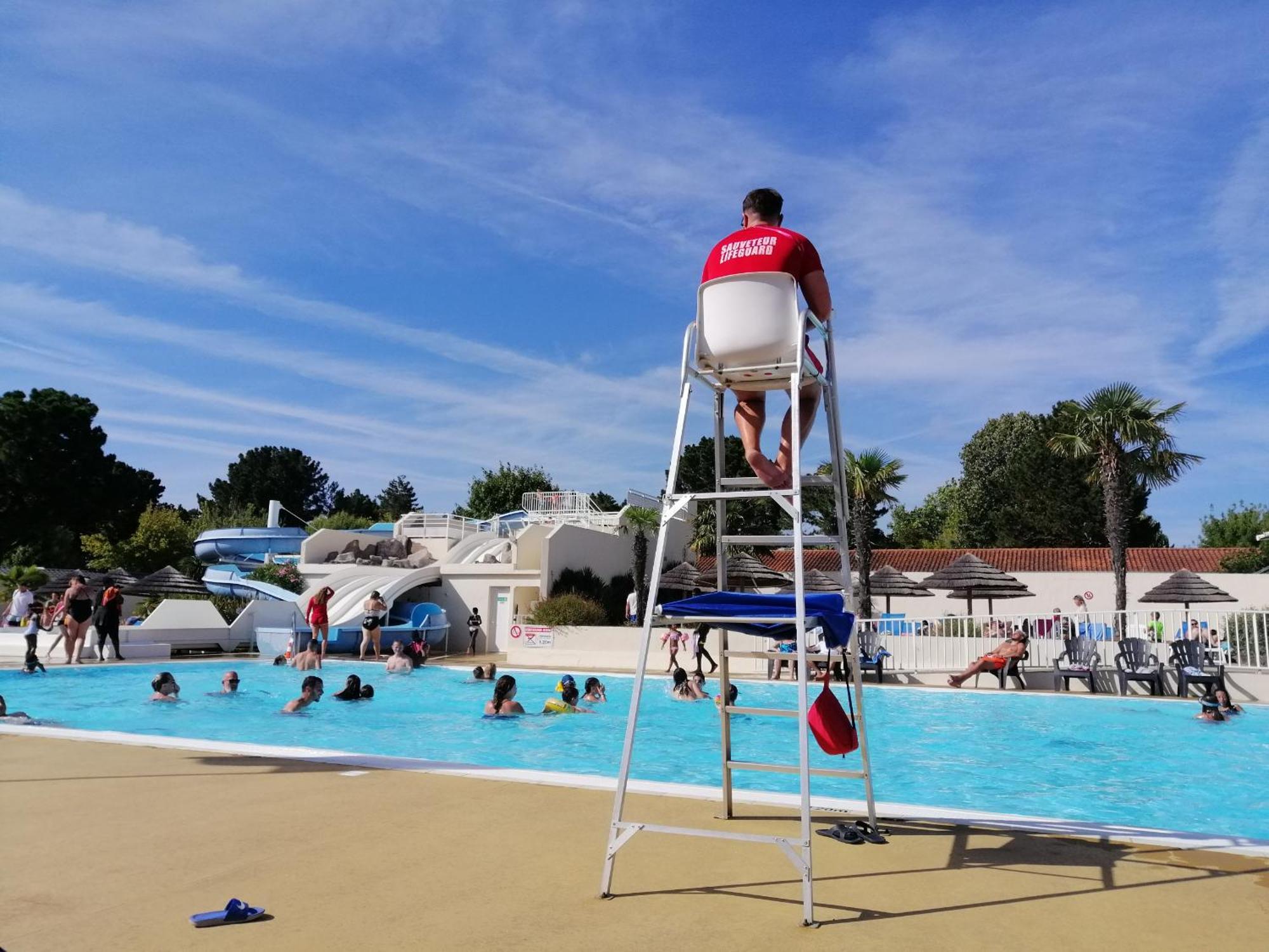 Camping Mobil Le Rimbaud - 4/6 Pers - 2 Ch - 2 Sdb *